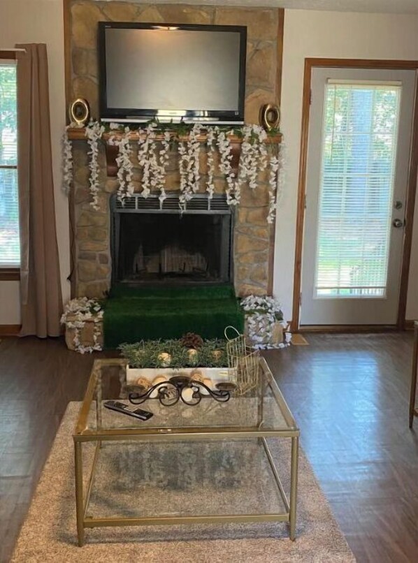 Interior - Akia Abode House (Newburgh)