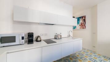 Deluxe Apartment | Private kitchen