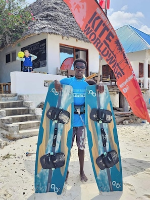 Surfing/boogie boarding
