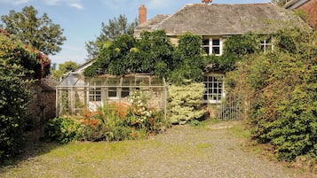Cottage | Exterior