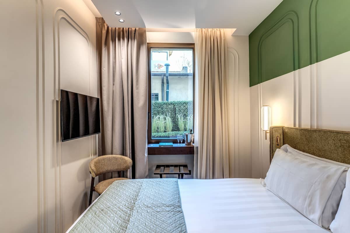 1 Schlafzimmer, hochwertige Bettwaren, Daunenbettdecken