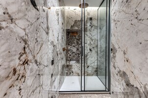 Junior Suite, 1 Bedroom, Annex Building | Bathroom | Shower, rainfall showerhead, designer toiletries, hair dryer