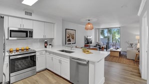 Deluxe Apartment, 3 Bedrooms | Private kitchen - Tucker at Gables Grand Plaza Miami (Coral Gables)