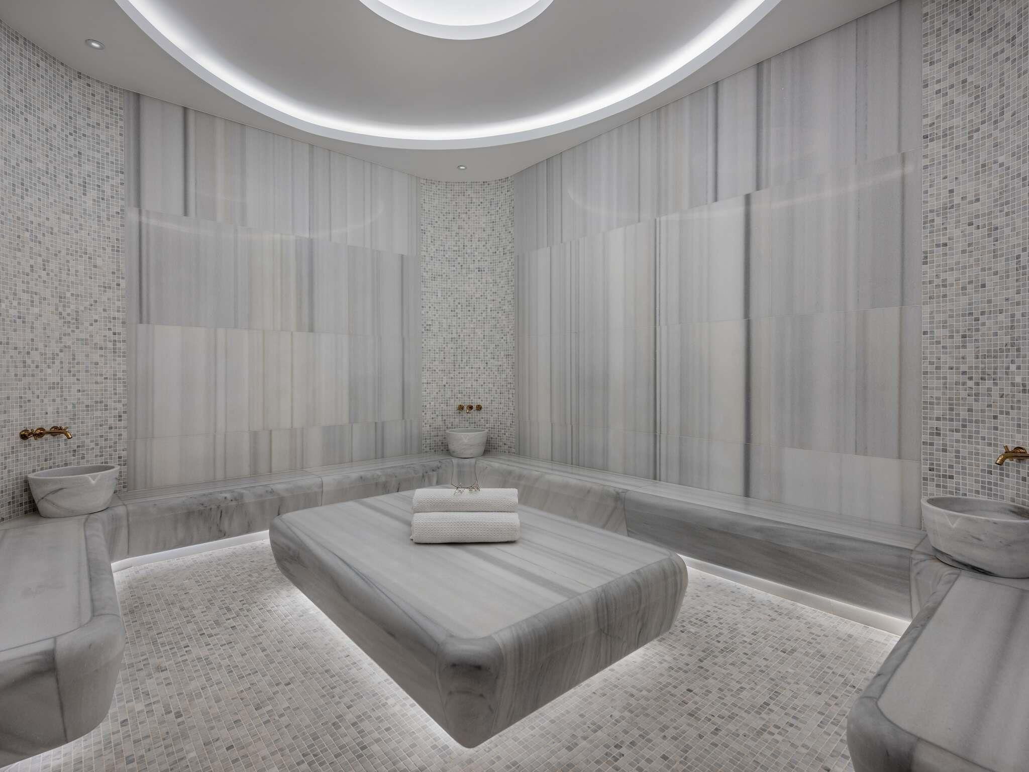 Un sauna, baño turco, tratamientos corporales