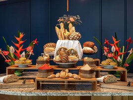Colazione a buffet a pagamento, servita tutte le mattine 