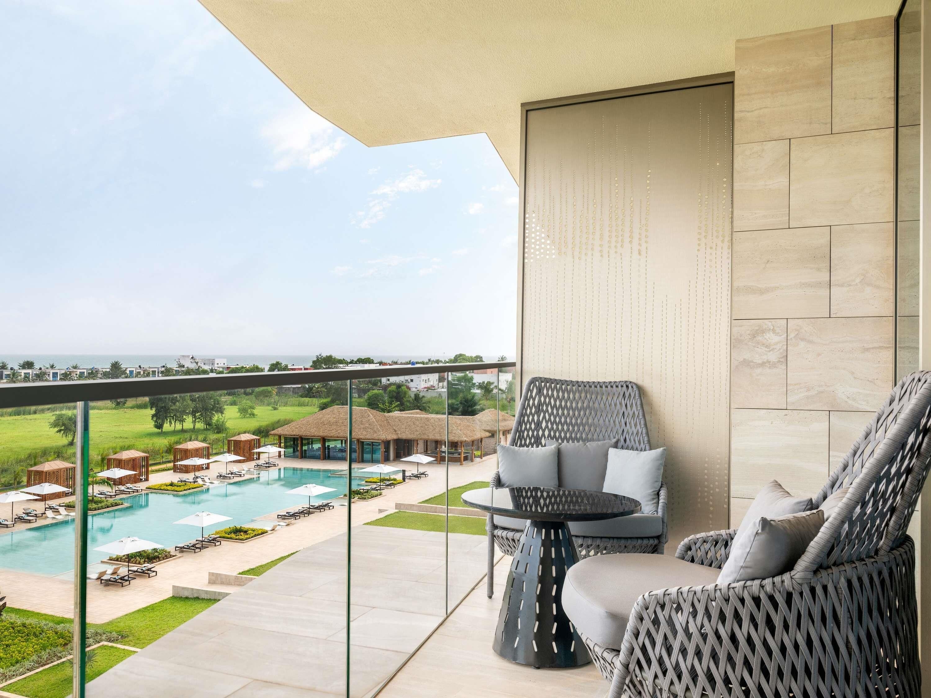 Luxury Room, 1 King Bed, Sea View | Minibar, in-room safe, laptop workspace, blackout curtains