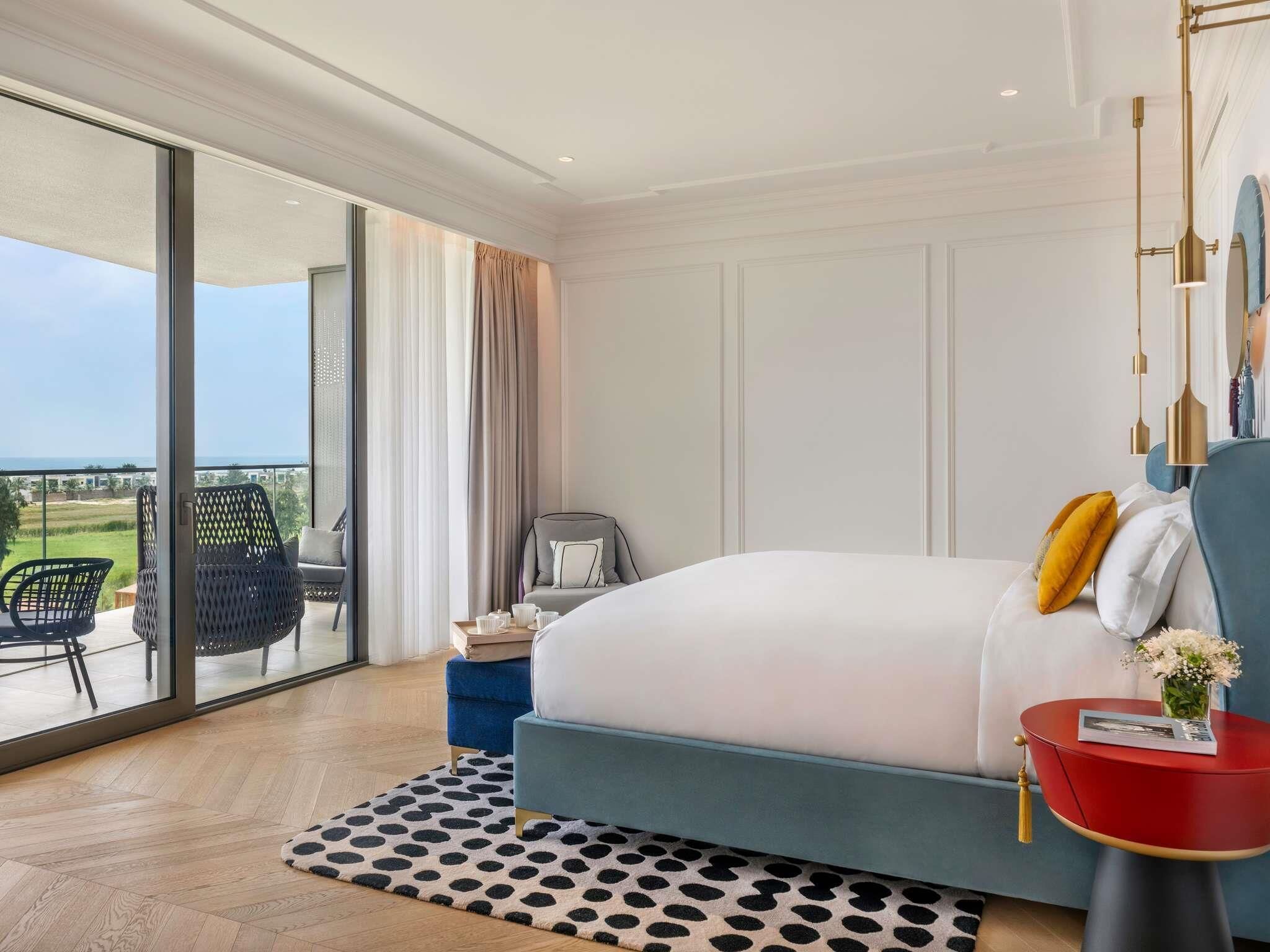 Suite Club, 1 très grand lit, vue sur la mer | Minibar, coffre-fort pour ordinateur portable