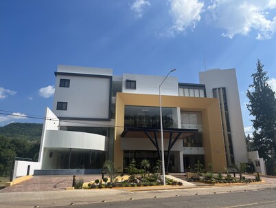 Hotel Cinco Diamantes
