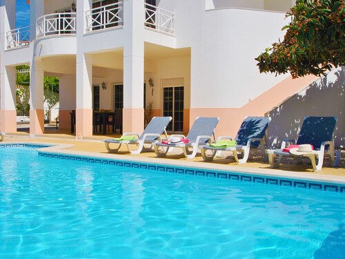 Getaway villa with heatable pool and BBQ