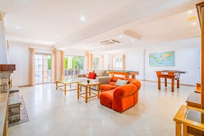 Spielezimmer