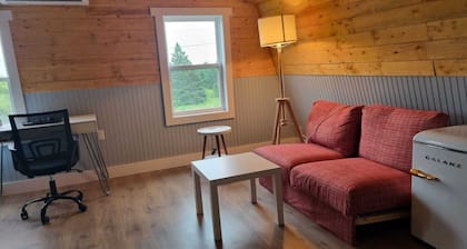 beautiful apartment near the ocean in an outbuilding