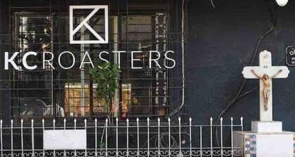 Charming studio Bandra Village Wifi