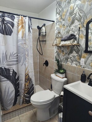 Hair dryer - Seaside Suite-Newly updated, Quick Walk to Casino (Atlantic City)