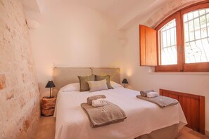 5 slaapkamers, een strijkplank/strijkijzer, gratis wifi, beddengoed