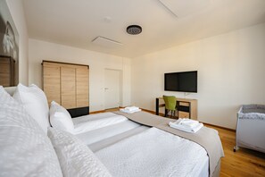 3 Schlafzimmer, Bügeleisen/Bügelbrett, WLAN, Bettwäsche