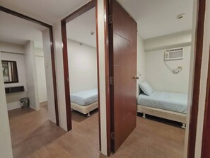 3 bedrooms, WiFi, bed sheets - Quezon City 3 Bedroom Condo Unit with Pool Access<br><br> (Quezon City)