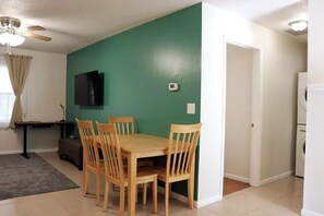 Dining - Hidden Emerald-Apartment with Kitchen and Laundry (Lakeland)
