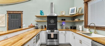 New Barndo/ATV Trailer Park/Outdoor Shower/HotTub