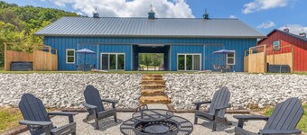 New Barndo/ATV Trailer Park/Outdoor Shower/HotTub