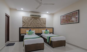 Deluxe Double or Twin Room, Non Smoking | In-room safe, desk, iron/ironing board, bed sheets - Treebo Emerald (Hyderabad)