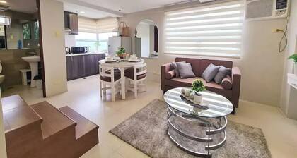 Quezon City Cozy 3 Bedroom Condo Unit<br><br>