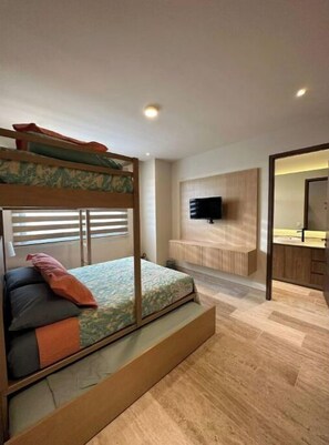 4 多间卧室、熨斗/熨衣板、旅行婴儿床、免费 WiFi