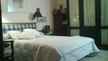 4 dormitorios, tabla de planchar con plancha, wifi y ropa de cama
