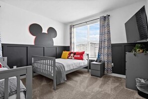 5 bedrooms, iron/ironing board, free WiFi, bed sheets