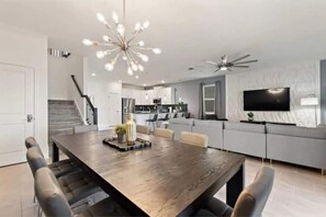 Dining - Imperial Getaway - 9Bd - 5Ba - Theme Rooms, Resort Amenties, Gated (Four Corners)