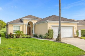 Exterior - Get-a-Way Cove 116CP (Davenport)