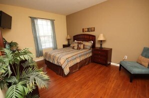 3 室のベッドルーム、アイロン / アイロン台、WiFi (無料)、ベッドシーツ