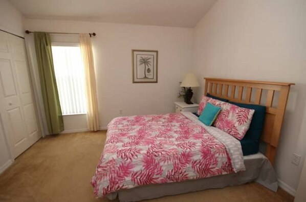 4 bedrooms, iron/ironing board, free WiFi, bed sheets