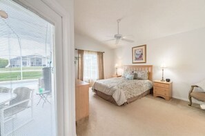 4 slaapkamers, een strijkplank/strijkijzer, gratis wifi, beddengoed