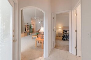 4 quartos, ferros/tábuas de passar roupa, Wi-Fi de cortesia