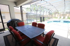 Outdoor dining - Calabay Oasis 452CP (Davenport)
