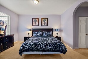 4 chambres, fer et planche à repasser, Wi-Fi gratuit, draps fournis