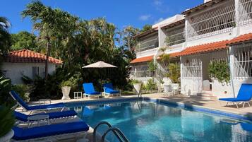 Alberca al aire libre