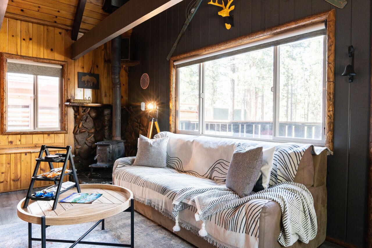 Smart TV, chimenea, videojuegos y estéreo 