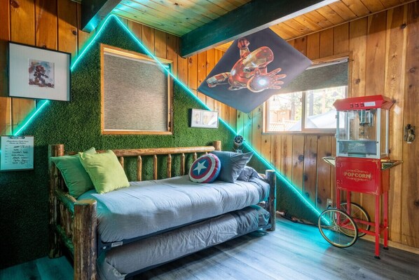 2 室のベッドルーム、アイロン / アイロン台、WiFi (無料)、ベッドシーツ