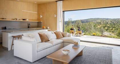 Casa Roca: Modern Cabin in 17 Acres Near Yosemite