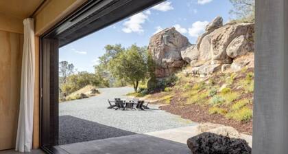 Casa Roca: Modern Cabin in 17 Acres Near Yosemite