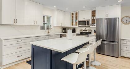 Coconut Cove Home with Sunny South-Facing Family Pool, Canal & Boat Dock