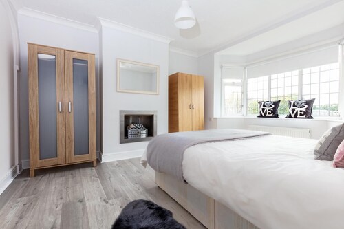 Hidden Gem Minutes From Heathrow Airport