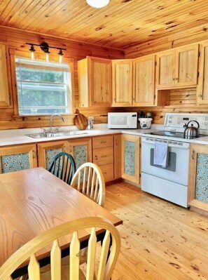 Microwave, oven, stovetop, coffee/tea maker