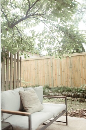 Property grounds - Beautiful & Bright Townhome (Westerville)