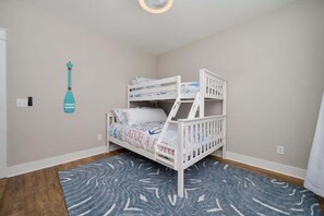 4 bedrooms, iron/ironing board, free WiFi, bed sheets