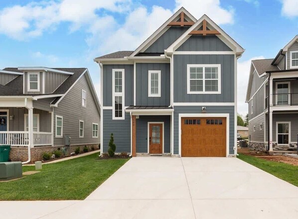 Unclassified image, 1 of 46, button