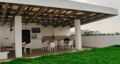 Studio apartment great location trendy area