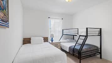 3 Schlafzimmer, Bügeleisen/Bügelbrett, Reisekinderbett, kostenloses WLAN