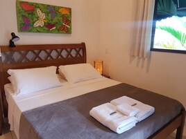 Comfort Double Room | Free WiFi, bed sheets